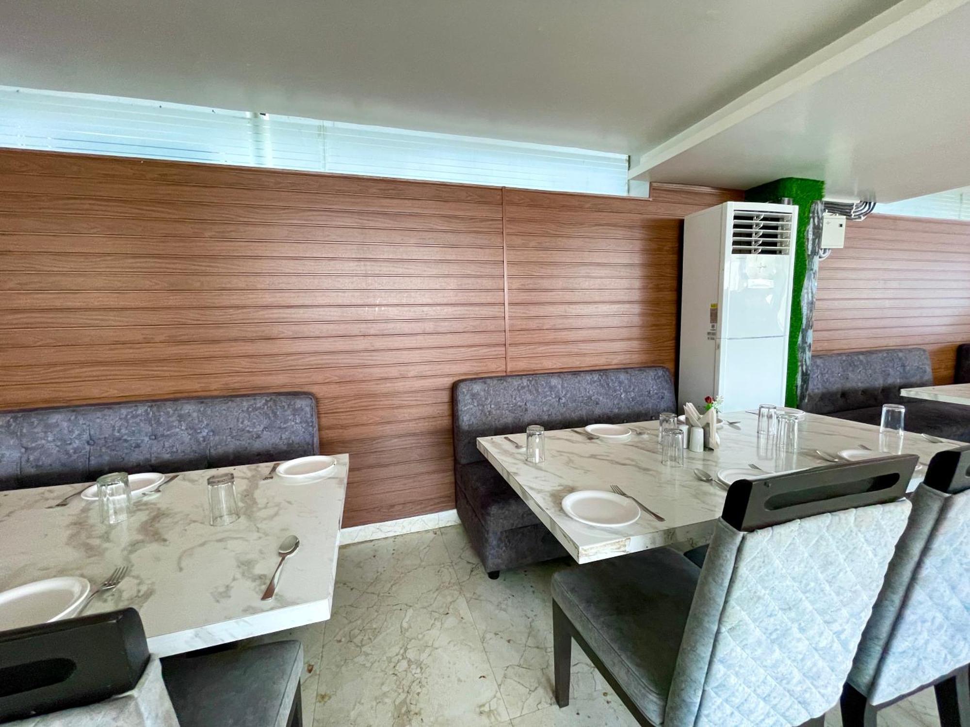 Hotel Tbs In ปูรี ภายนอก รูปภาพ