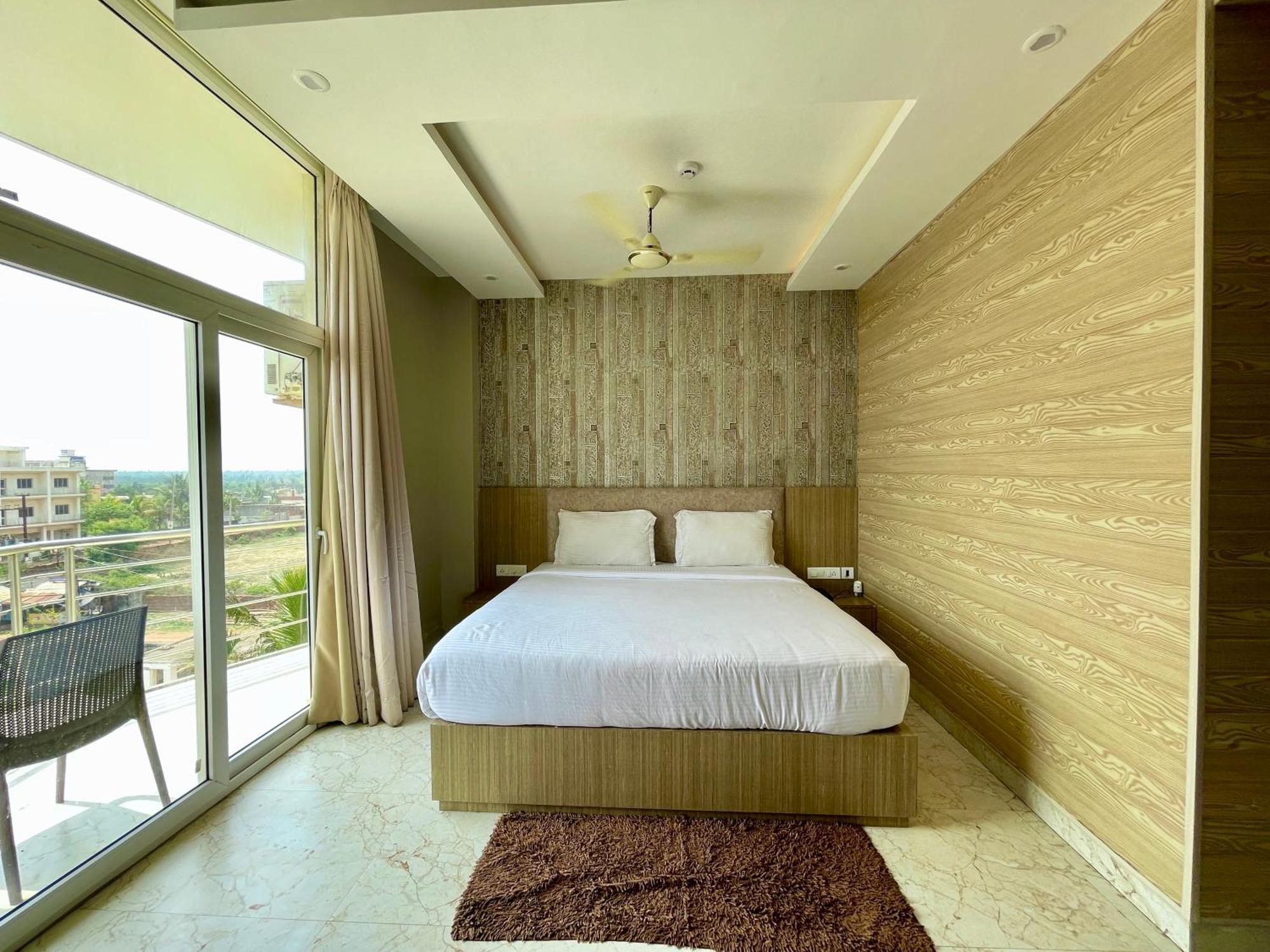 Hotel Tbs In ปูรี ภายนอก รูปภาพ