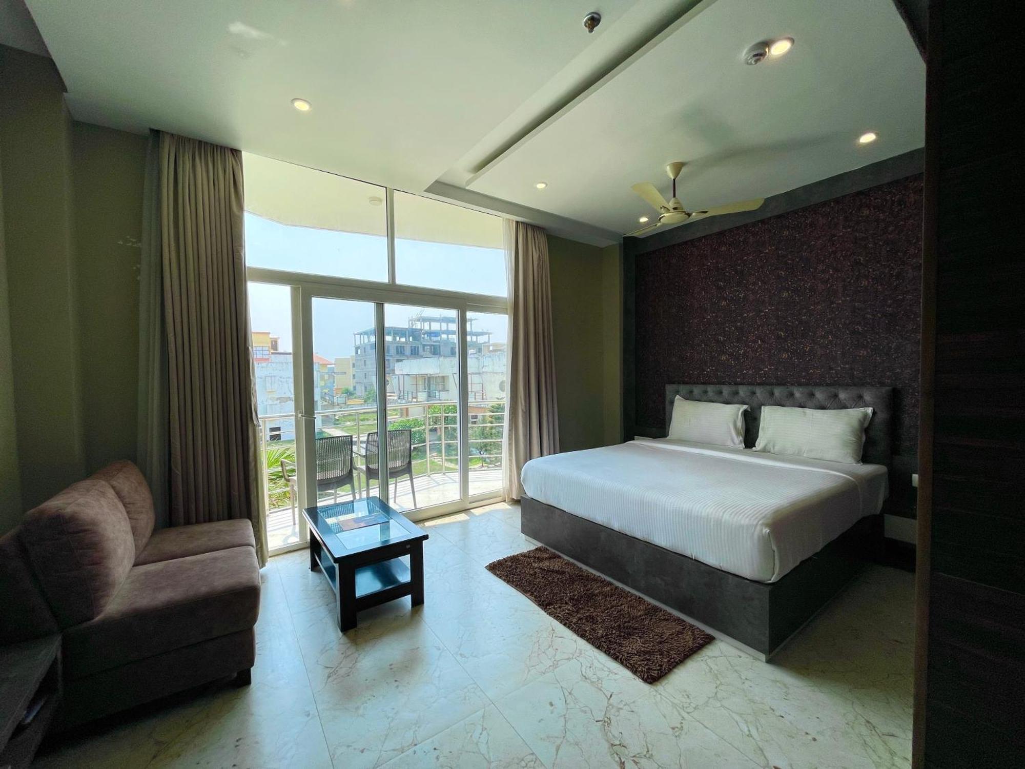 Hotel Tbs In ปูรี ภายนอก รูปภาพ
