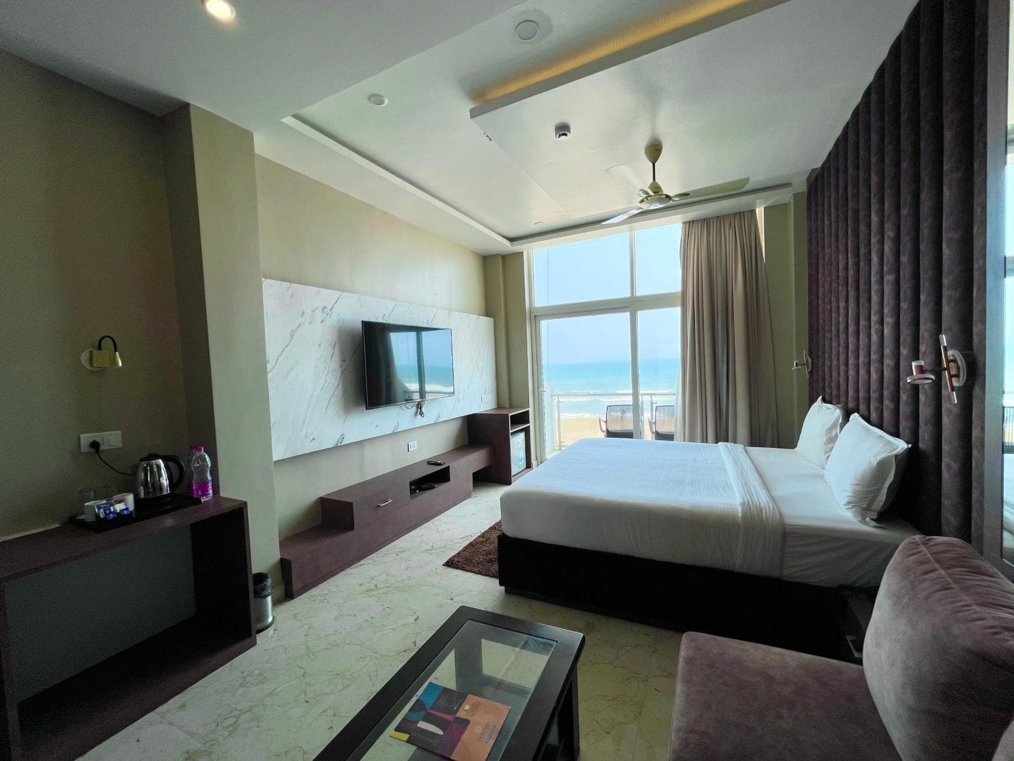 Hotel Tbs In ปูรี ภายนอก รูปภาพ