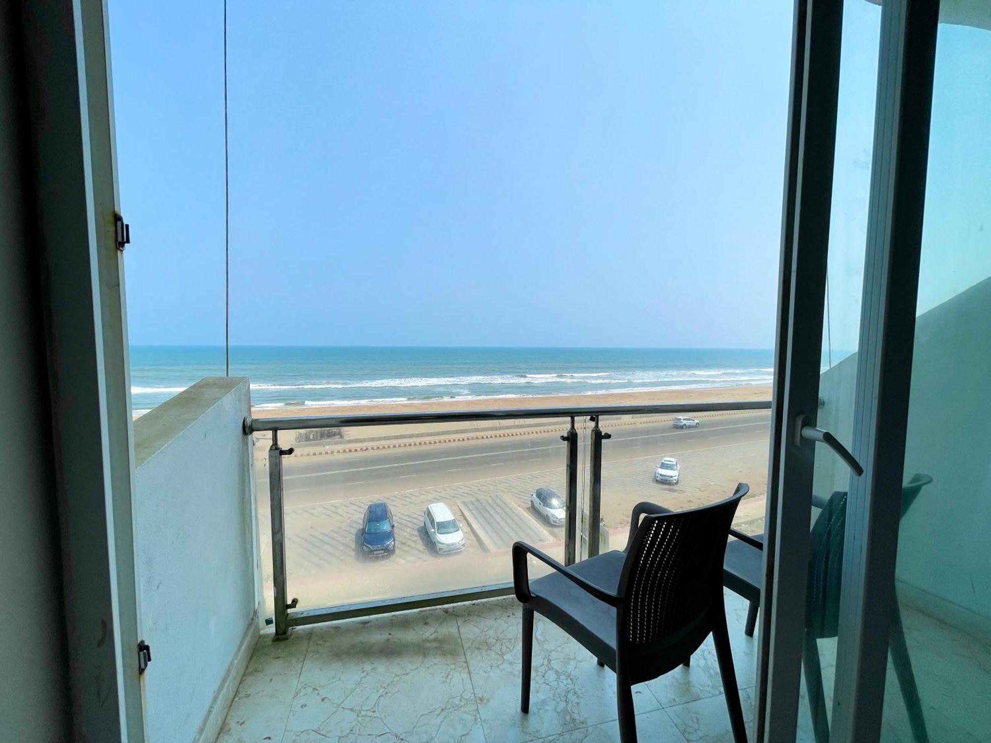 Hotel Tbs In ปูรี ภายนอก รูปภาพ